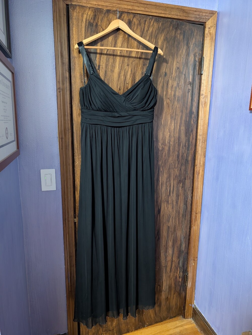 Elegant Black V-Neck Maxi Dress